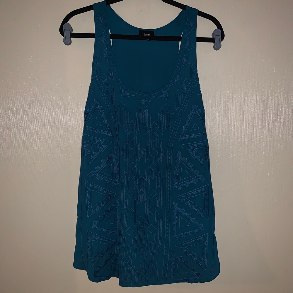 Large emerald green  tank top textured front